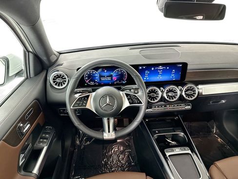 Used 2026 Mercedes-Benz GLB 250 4MATIC image 21