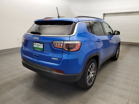 Used 2019 Jeep Compass Latitude FWD image 9