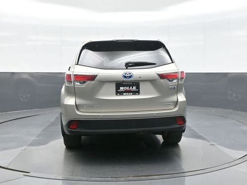 Used 2016 Toyota Highlander Limited Platinum image 6