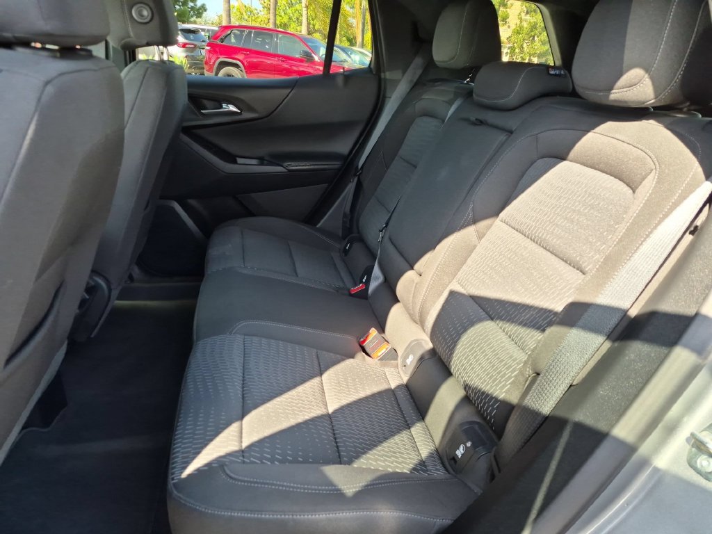 Used 2026 Chevrolet Equinox LT AWD/4WD image 28
