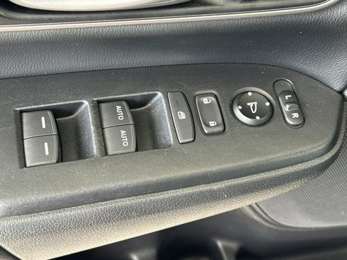 Certified 2022 Honda CR-V Touring image 16