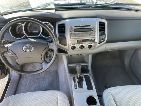 Used 2011 Toyota Tacoma 2WD Access Cab image 15