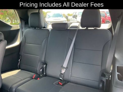 Used 2025 Chevrolet Traverse LT w/ Driver Confidence Package FWD image 17