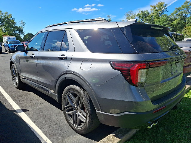 Used 2026 Ford Explorer ST w/ Sun And Sound Package AWD/4WD image 7