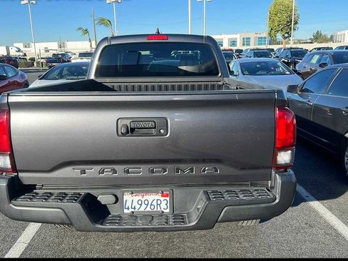 Used 2020 Toyota Tacoma SR image 3