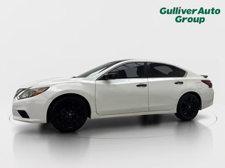 Used 2017 Nissan Altima 2.5 SR w/ Midnight Edition Package FWD video 2