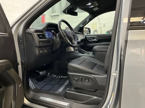 Used 2024 Chevrolet Tahoe Z71 w/ Luxury Package AWD/4WD image 11