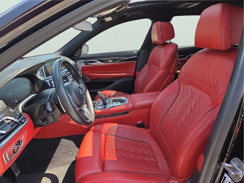 Used 2022 BMW 740i w/ M Sport Package image 12