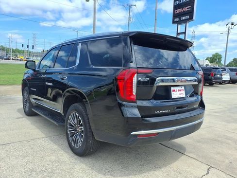 Used 2023 GMC Yukon SLT w/ SLT Premium Package RWD image 5