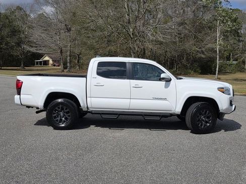 Certified 2023 Toyota Tacoma SR5 w/ Technology Package image 33