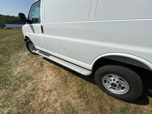 Used 2025 GMC Savana 2500 w/ Driver Convenience Package RWD image 8