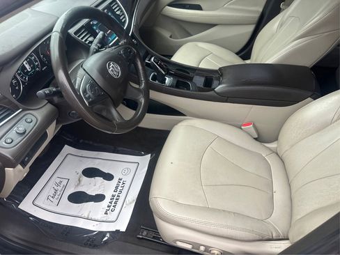 Used 2017 Buick LaCrosse Preferred image 11