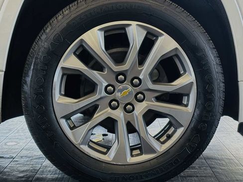 Used 2020 Chevrolet Traverse Premier FWD image 37