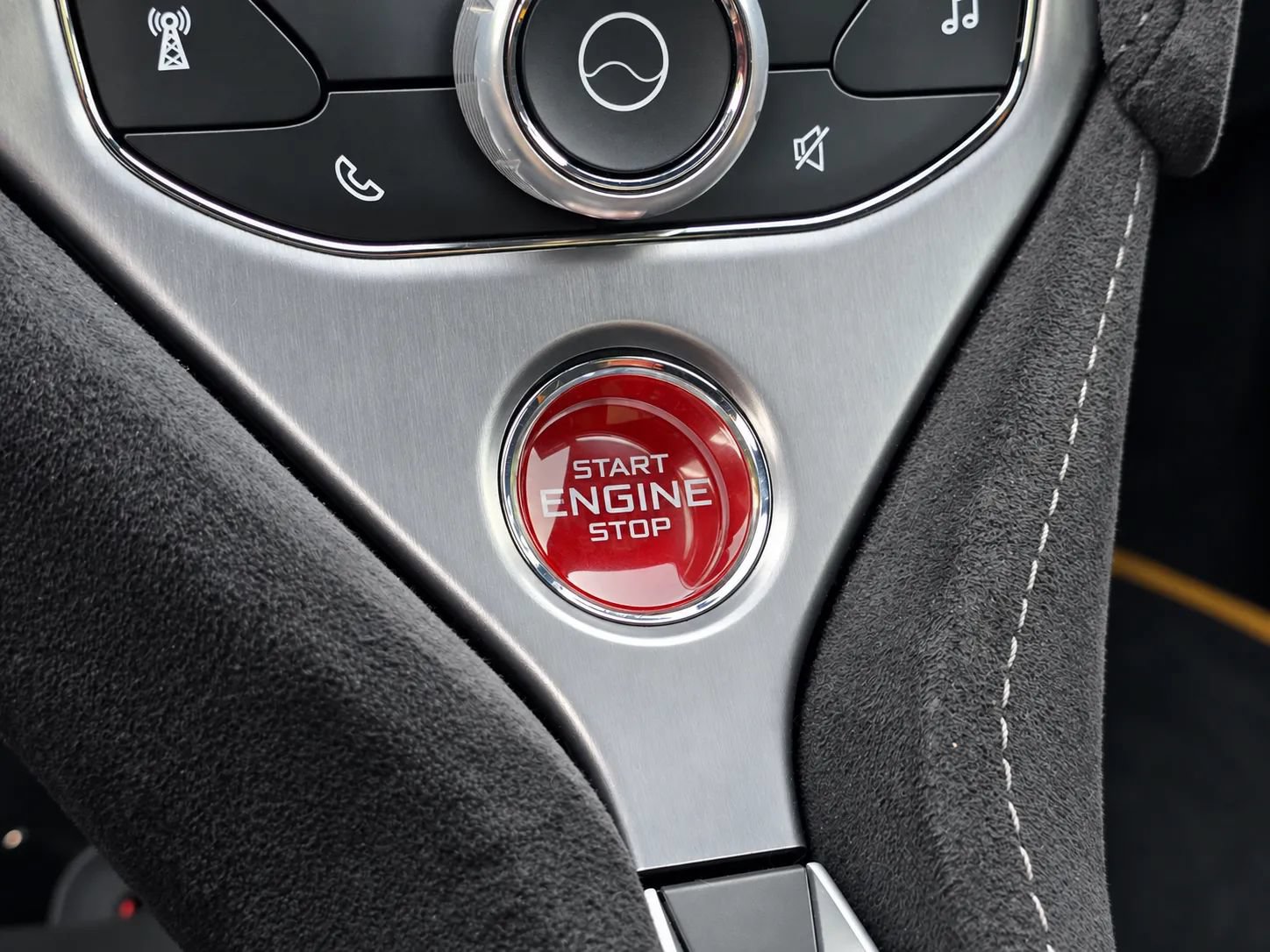 Used 2019 McLaren 720S RWD image 36
