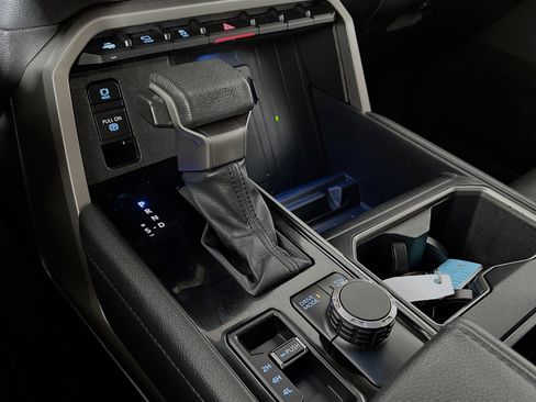 Used 2024 Toyota Tundra Limited image 17