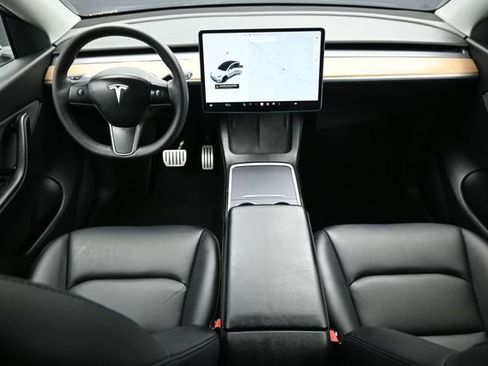 Used 2022 Tesla Model Y Performance AWD/4WD image 17
