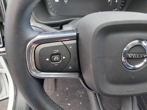 Used 2026 Volvo XC40 B5 Plus AWD/4WD image 7