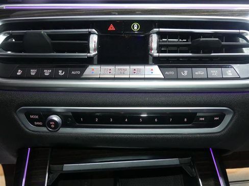 Used 2020 BMW X7 xDrive40i w/ Premium Package image 37