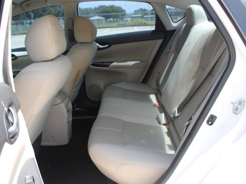 Used 2016 Nissan Sentra S FWD image 15
