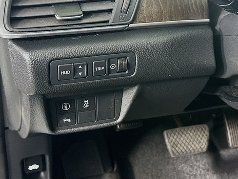 Used 2018 Honda Accord Touring image 17