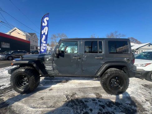 Used 2017 Jeep Wrangler Unlimited Sport w/ Connectivity Group image 6