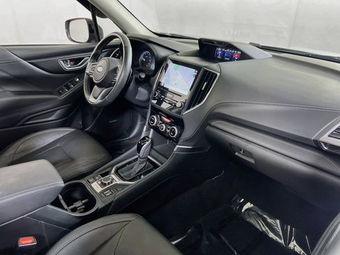 Used 2023 Subaru Forester Touring AWD/4WD image 29