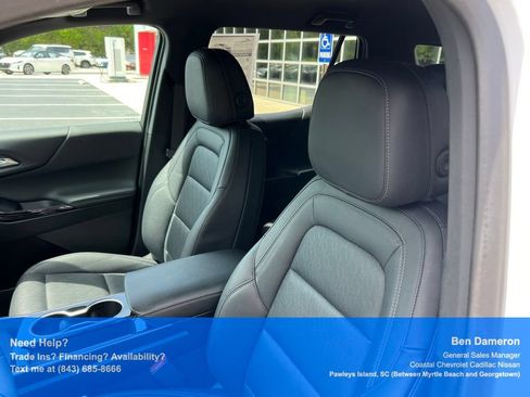 Used 2025 Chevrolet Equinox LT w/ Convenience Package II FWD image 12