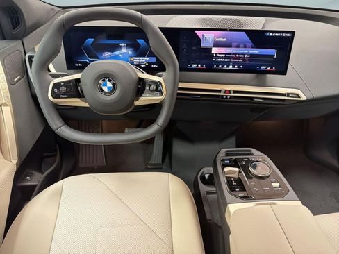 New 2026 BMW iX xDrive45 image 4