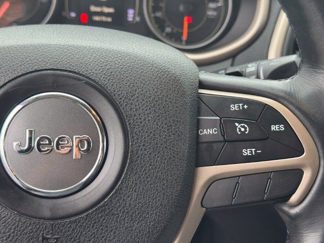Used 2016 Jeep Cherokee 75th Anniversary FWD image 26