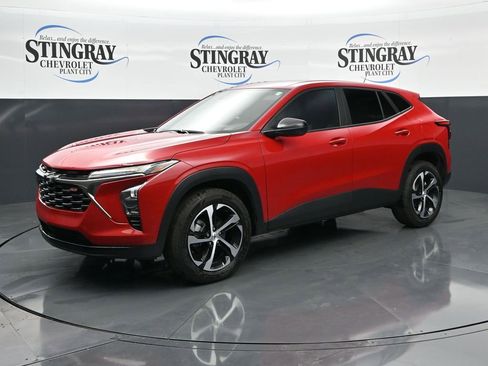 Used 2026 Chevrolet Trax RS image 3