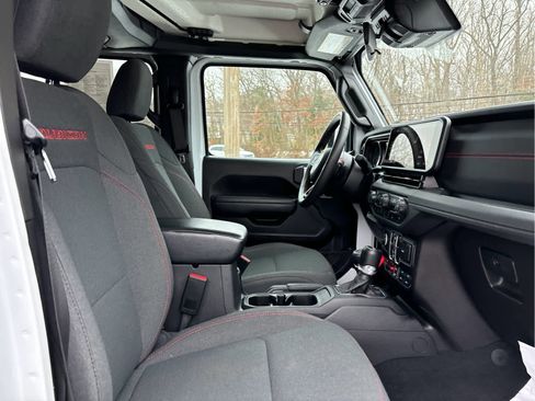Used 2024 Jeep Wrangler Unlimited Rubicon image 22