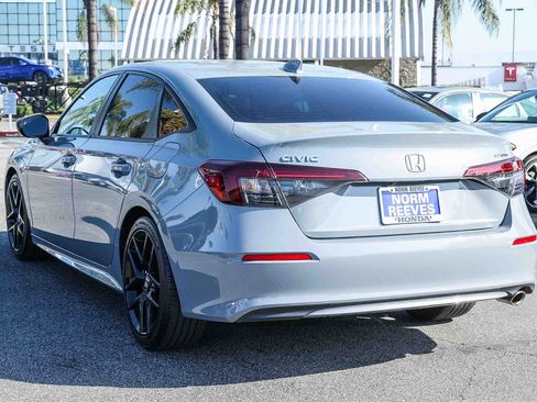 Used 2025 Honda Civic Sport image 4