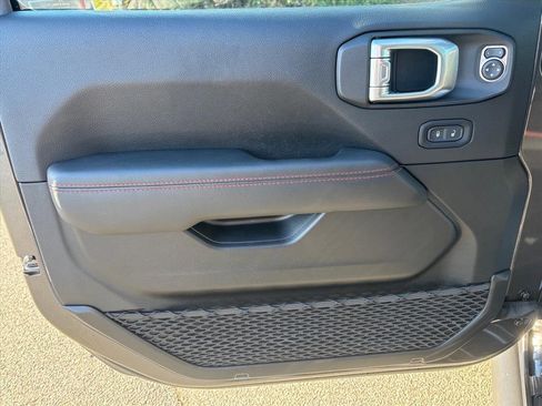 Used 2022 Jeep Gladiator Rubicon image 9
