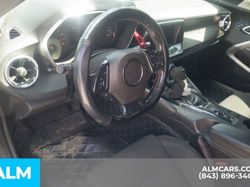 Used 2021 Chevrolet Camaro LT RWD image 5