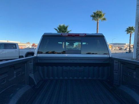 New 2026 GMC Sierra 2500 SLT w/ SLT Premium Package image 8