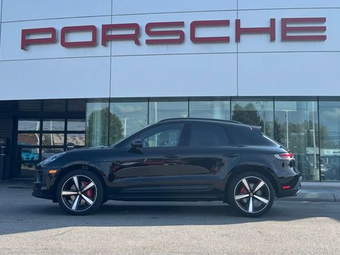 New 2026 Porsche Macan S image 2