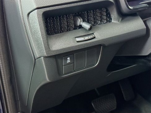 Used 2025 Honda CR-V LX image 8