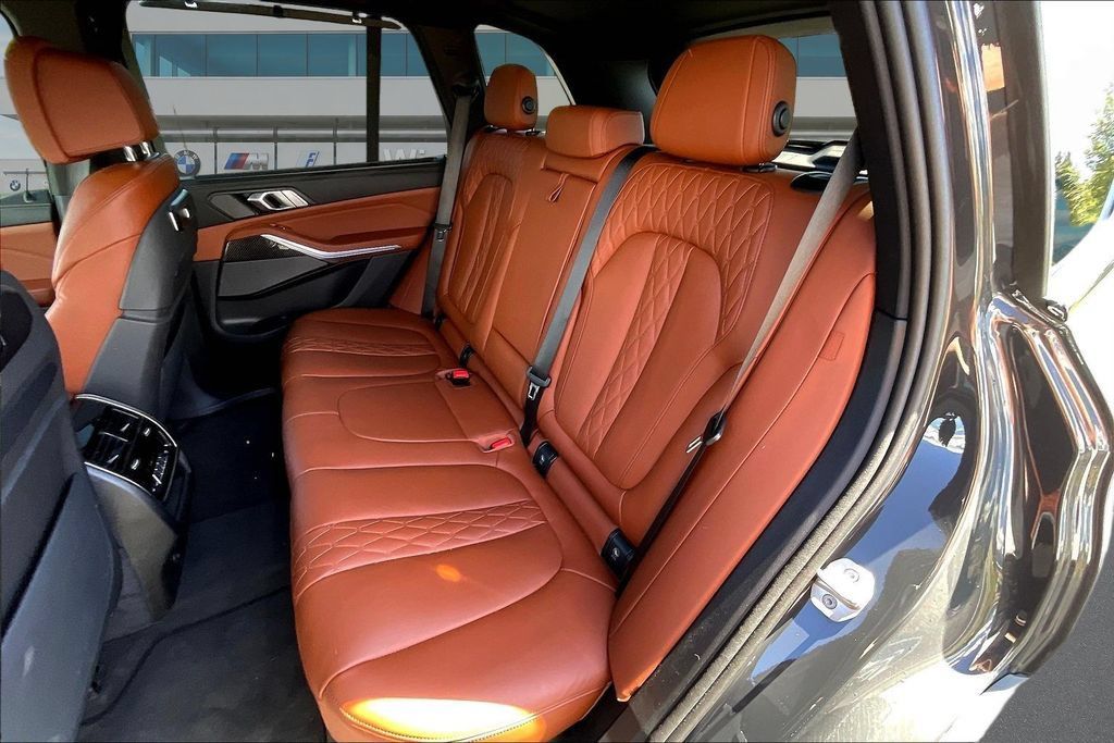 Used 2025 BMW X5 M60i AWD/4WD image 22