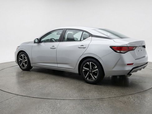 Used 2025 Nissan Sentra SV FWD image 6