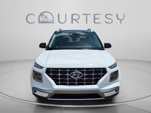 New 2026 Hyundai Venue SEL FWD image 8