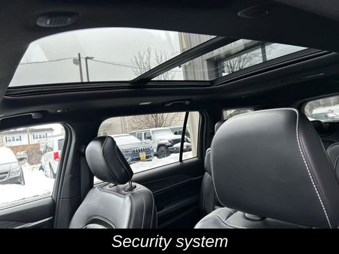 Used 2024 Jeep Grand Cherokee L Limited image 25