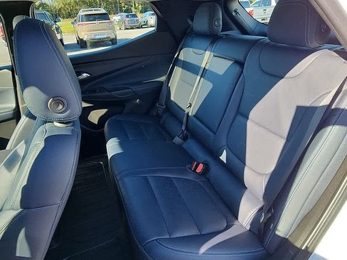 Used 2023 Chevrolet Bolt EUV Premier w/ Sun & Sound Package image 7