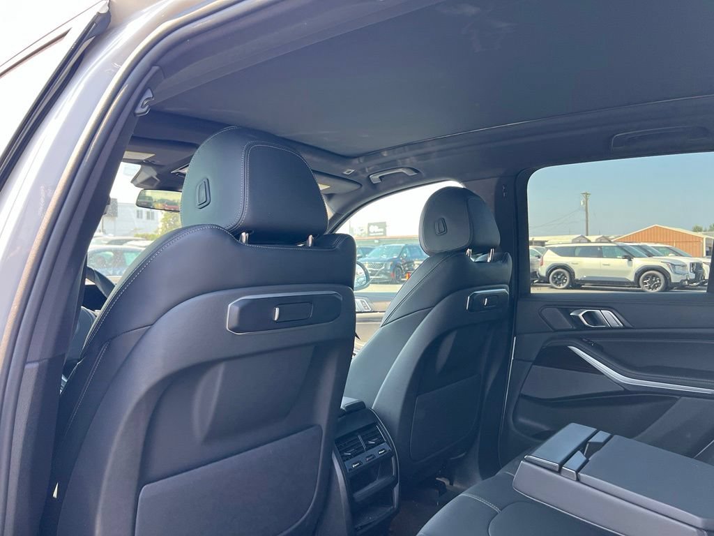 Used 2026 BMW X5 xDrive40i AWD/4WD image 11