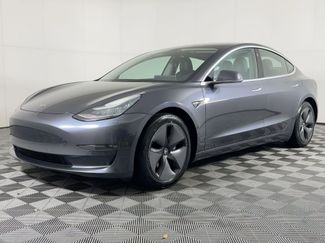 Used 2018 Tesla Model 3 Long Range video 1