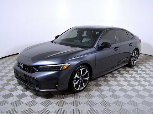 Used 2025 Honda Civic Sport Touring image 3
