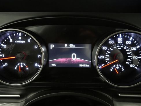 Used 2024 Kia Carnival LX FWD image 15