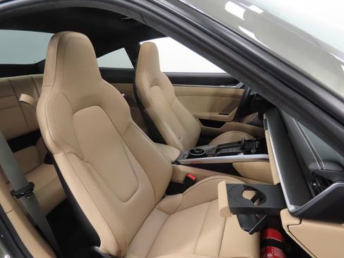 Certified 2023 Porsche 911 Turbo AWD/4WD image 36