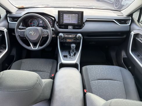 Certified 2022 Toyota RAV4 XLE w/ Convenience Package image 4