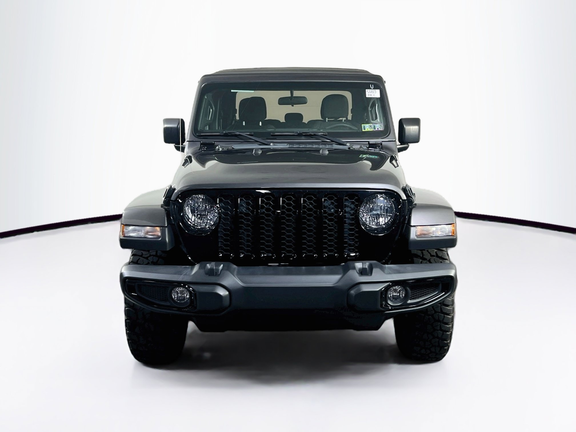 Used 2023 Jeep Gladiator Sport AWD/4WD image 2