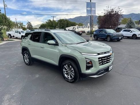 Used 2025 Chevrolet Equinox LT w/ Convenience Package II AWD/4WD image 1